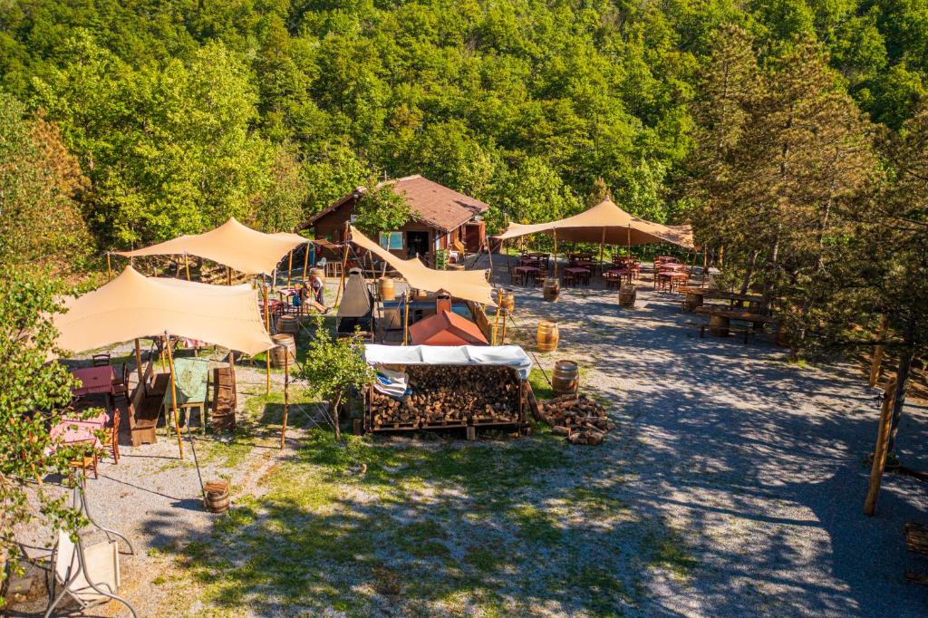 Auberge Rifugio Nido del Biancone dans le parc Parco Naturale delle Capanne di Marcarolo.