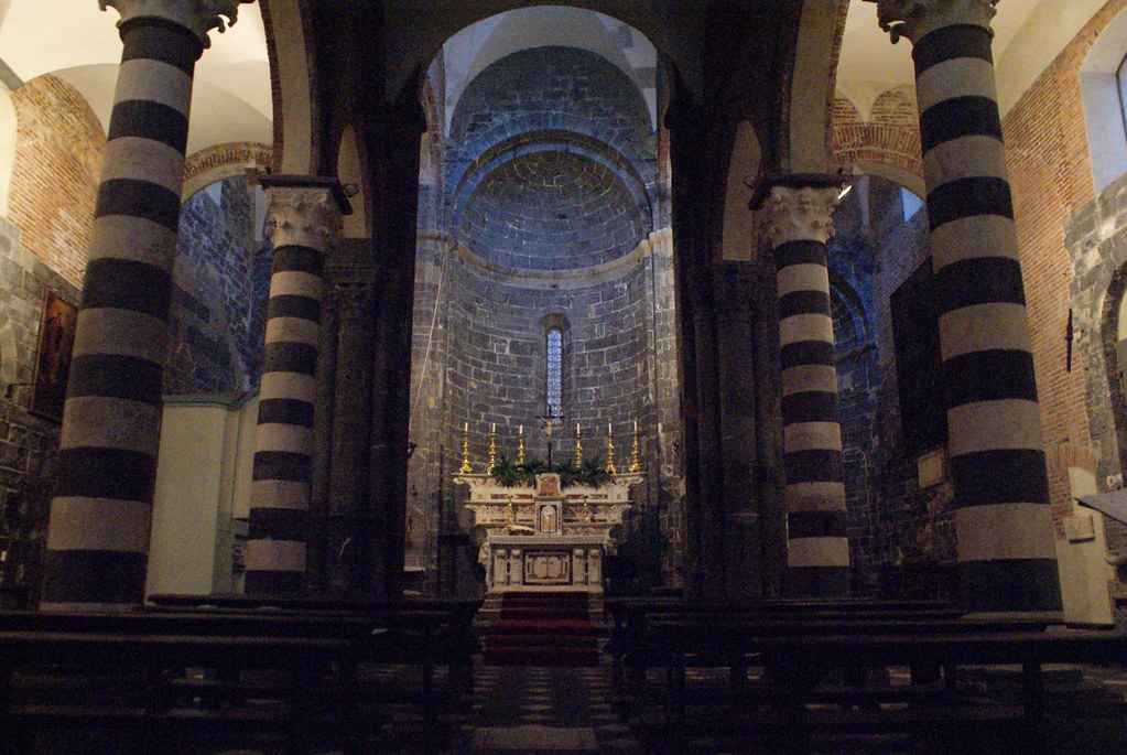 Lire la suite à propos de l’article 7 plus belles églises de Gênes : Style roman, baroque, néo-classique…
