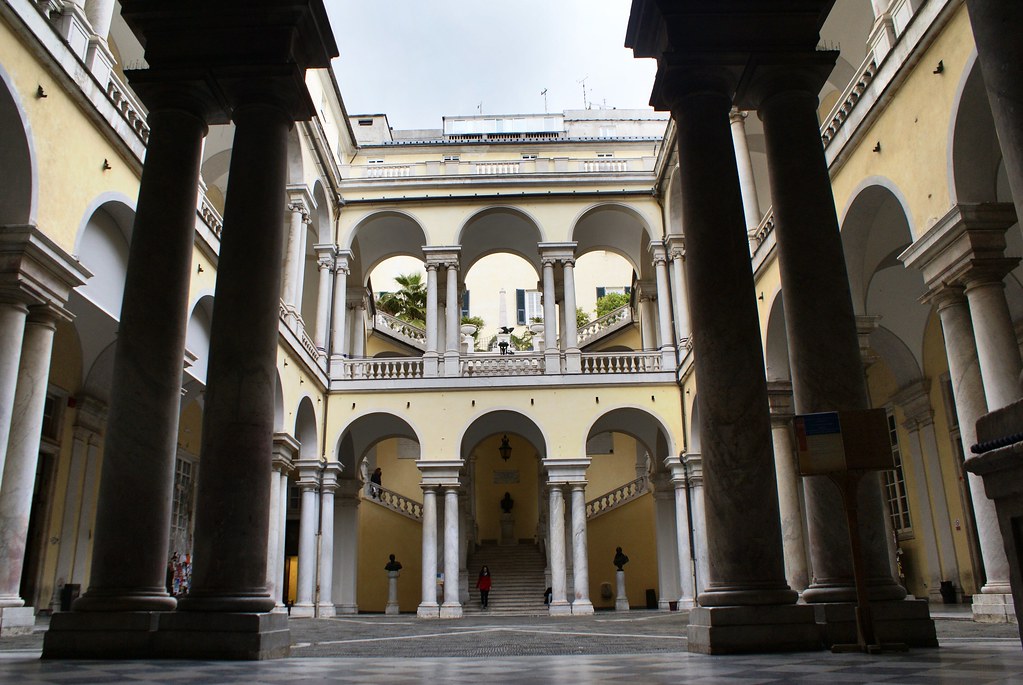 Monument : Palazzo Balbi Senarega, siège de l'Université à Gênes.