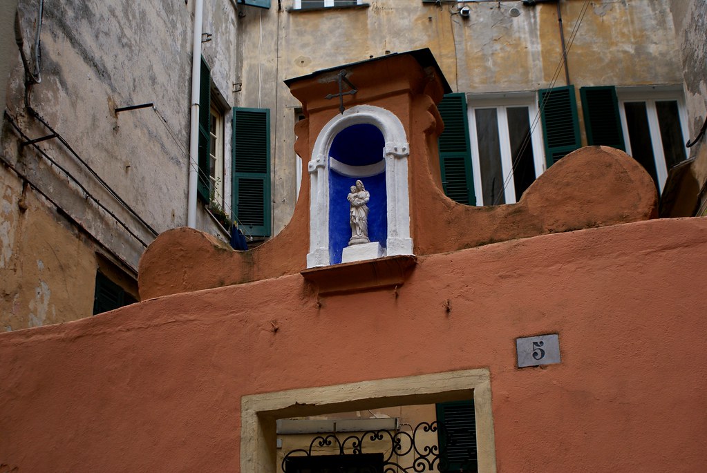 En route vers le musée de la sculpture Sant Agostino à Gênes.