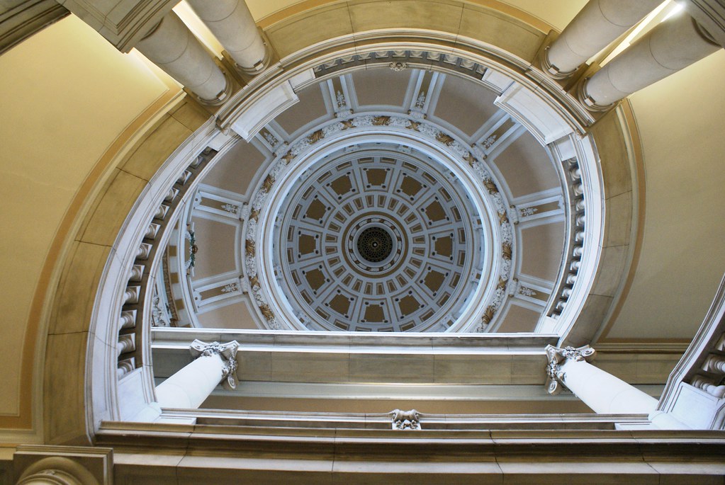 Escalier en colimaçon dans la bibliotheque Mitchell à Glasgow. 