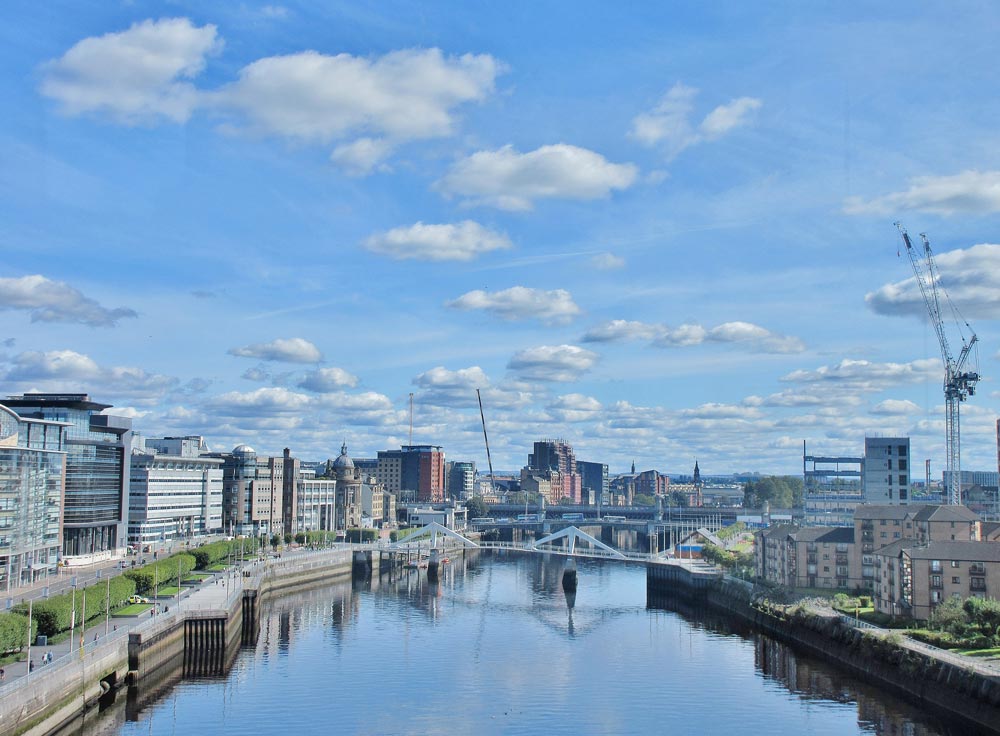 Vue panoramique sur Glasgow et ses quartiers le long du fleuve Clyde - Photo d'Adam Marikar