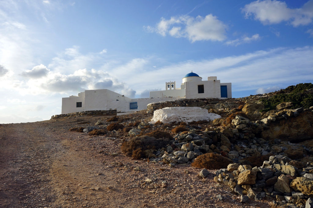 Monastère Ag. Georgios au dessus du village de Cheronissos au nord de l'île de Sifnos.