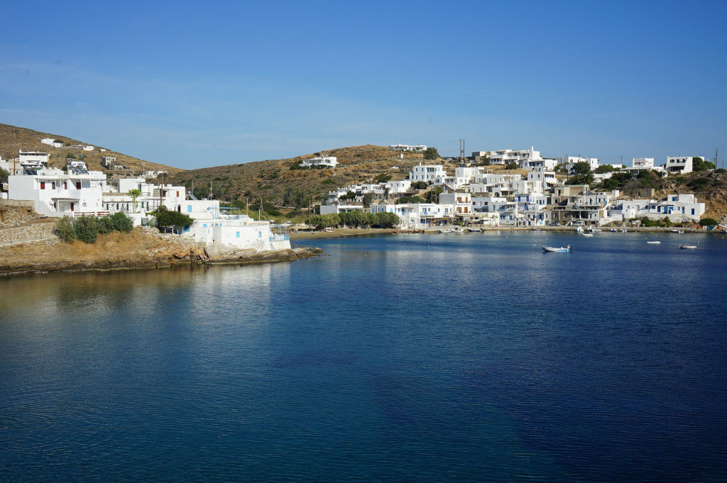 Crique tranquille (ou anse ?) de Faros à Sifnos.