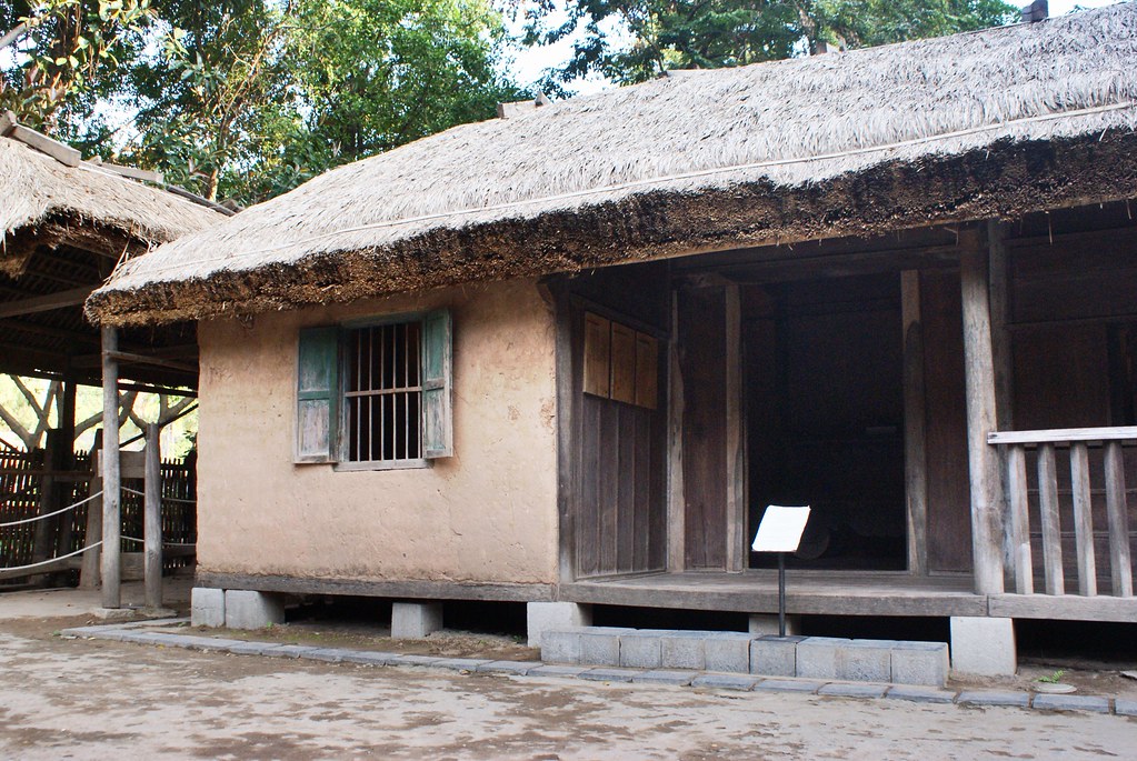 Maisons des Chams au musée ethnographique d’Hanoi.