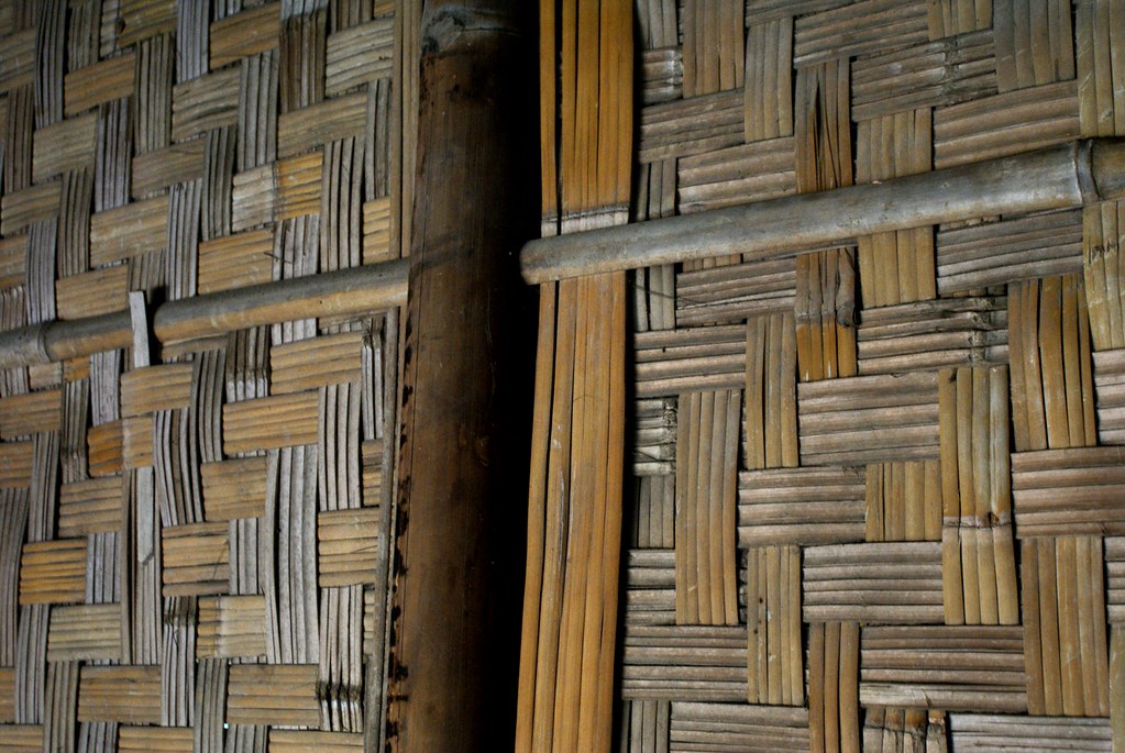 Cloison en bambou de la maison Tay dans le musée ethnographique d’Hanoi.