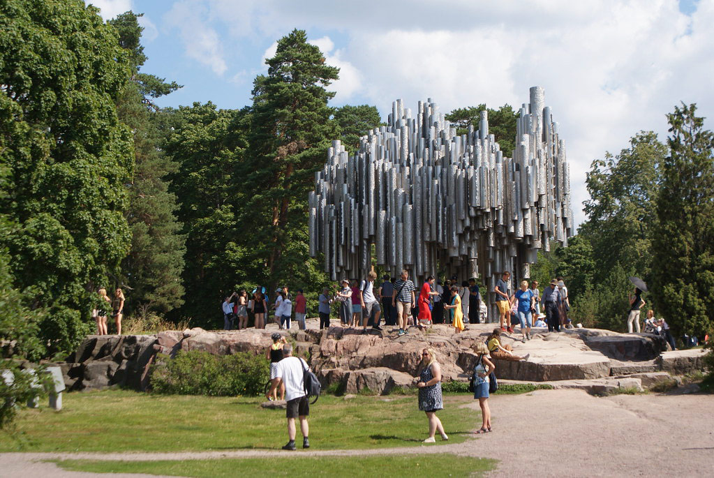 Sculpture dédiée au compositeur finlandais Sibelius dans le parc du même nom à Helsinki.