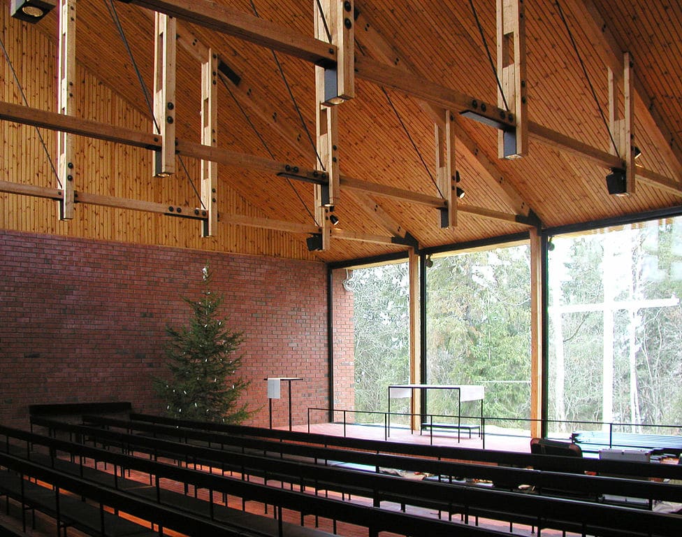 Architecture sacrée à Helsinki : Chapelle Otaniemi - Photo de Jisis