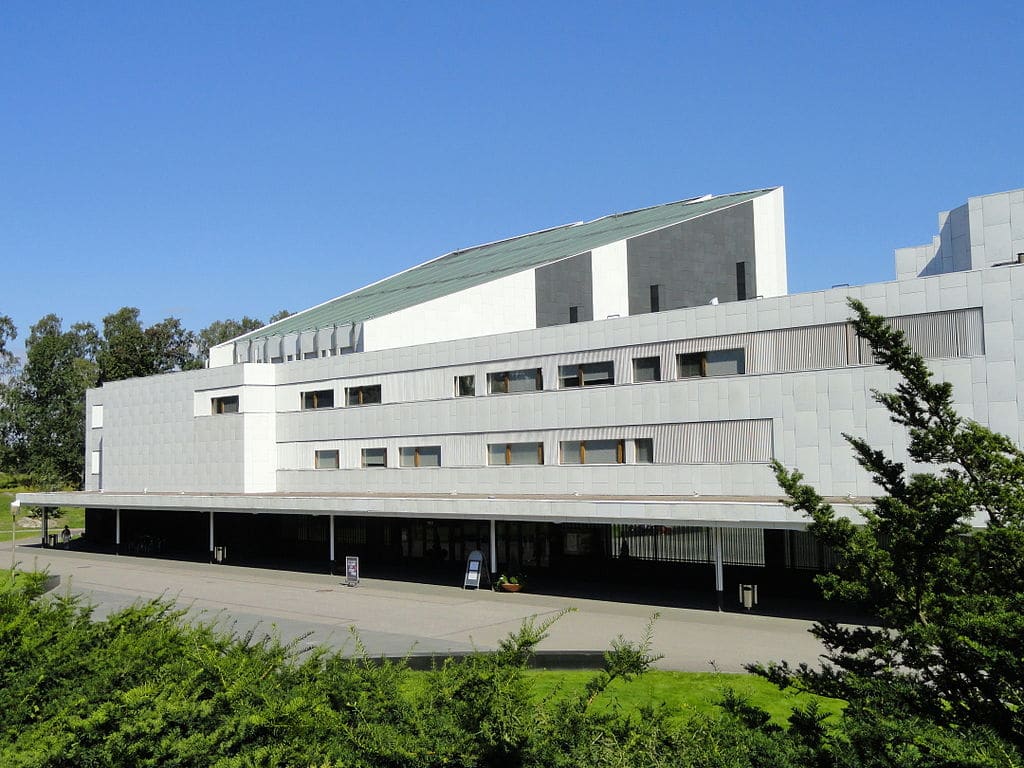 Finlandia Hall, construction d'Aalto à Helsinki - Photo de Daderot