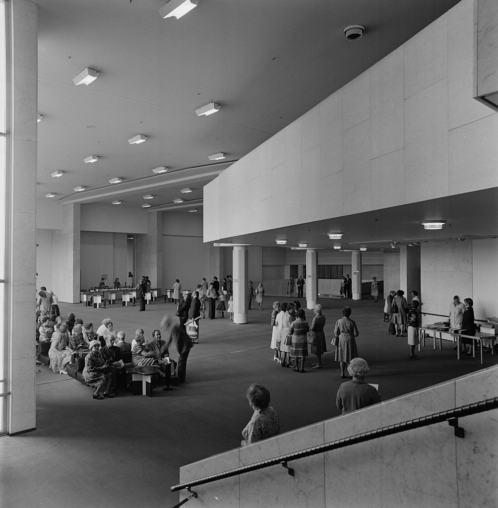 Intérieur du Finlandia Hall, construction d'Aalto à Helsinki - Photo de Volker von Bonin