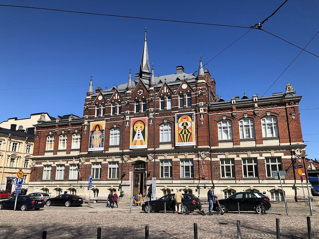 Façade du Musée du design à Helsinki - Photo de Vadelmavene