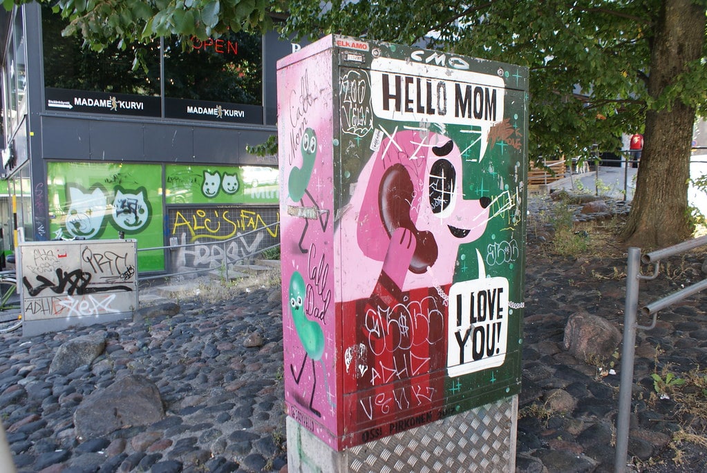 Street Art à Helsinki : "Hello Mum !"