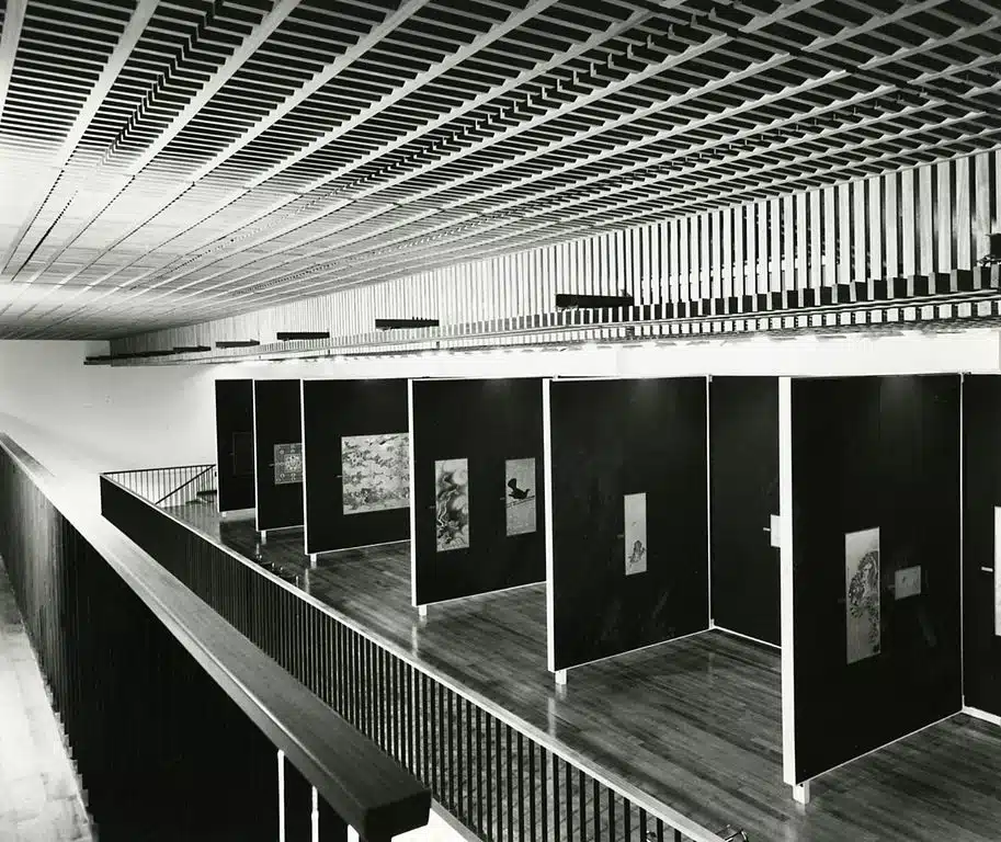 > Intérieur du musée asiatique de Gênes en 1967 - Photo de Paolo Monti