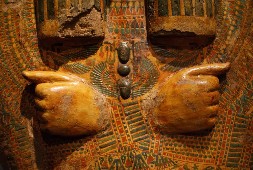 Détails d'un sarcophage du musée egyptien de Turin.