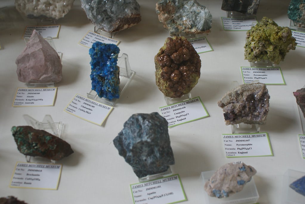 Diverses roches du Musée de géologie James Mitchell.
