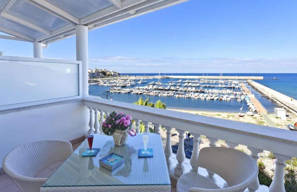 Balcon de l'hotel Casa Vacanze Parco Del Generale à Ischia.