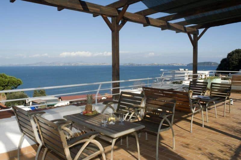 Terrasse de l'hotel Gemma à Casamicciola Terme, Ischia.