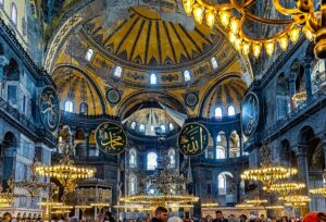 Incontournable basilique-mosquée de Sainte Sophie à Istanbul