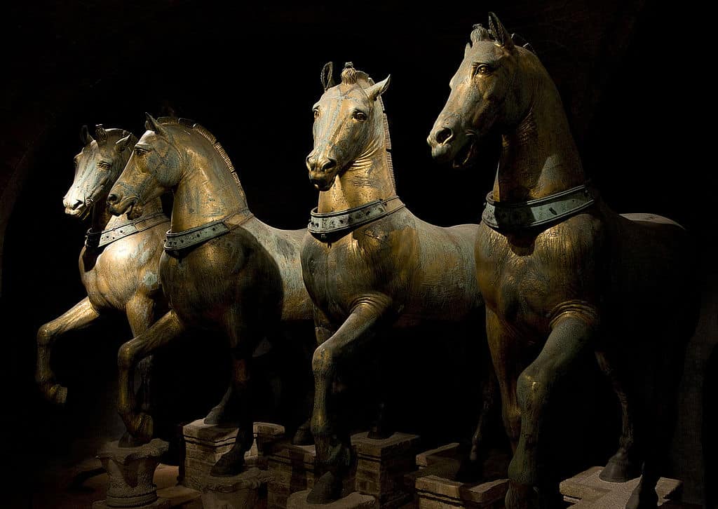 Chevaux de l'Hippodrome de Constantinople pillés par Venise et exposé dans la Basilique Saint Marc.