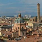 Tours de Bologne : Les incontournables Asinelli et Garisenda 