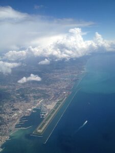 Aéroport de Gênes : porte d’entrée vers la Ligurie