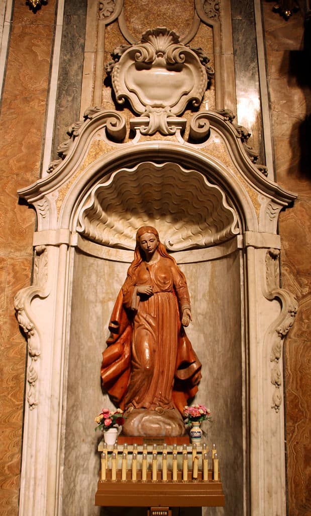 A l'intérieur de l'église Santa Maria Maddalena de Gênes - Photo de Sailko