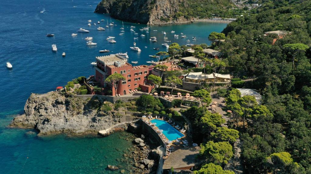 Hotel Mezzatorre Hotel Thermal Spa à Forio, Ischia.