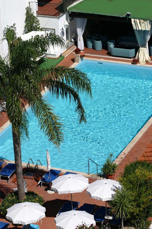 Piscine de l'Hotel Lord Byron à Forio, Ischia.