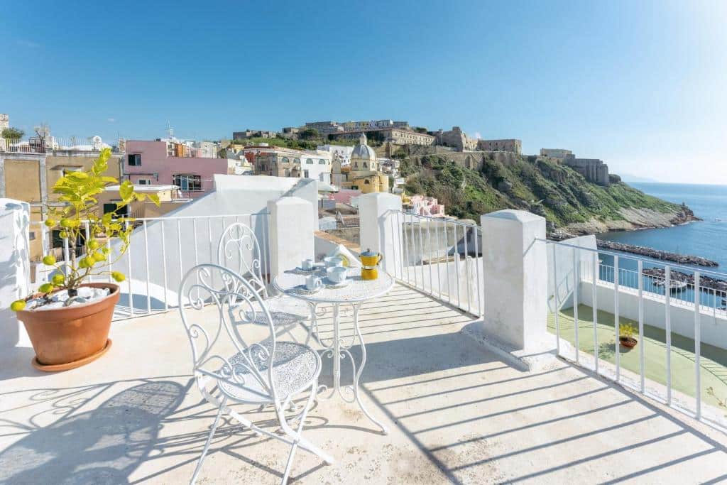 Lire la suite à propos de l’article Hébergements à Procida : Hotel, appartement, studio à partir de 50 euros en 2026