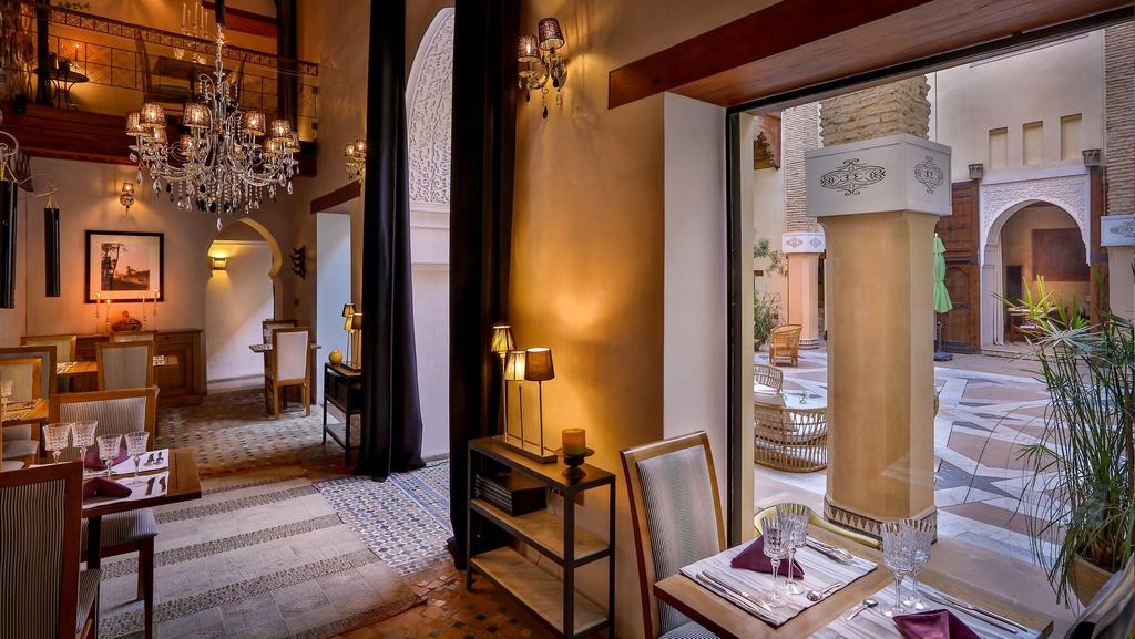 Karawan Riad à Fès : Espace restaurant de l'hôtel de charme