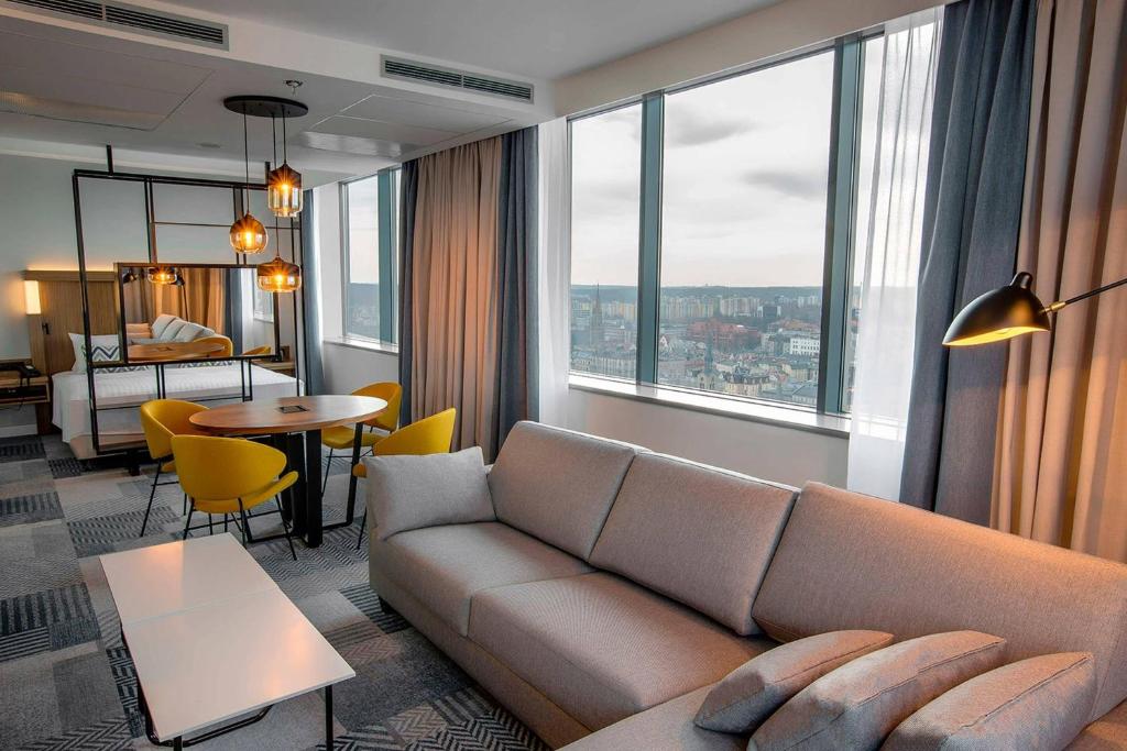 Chambre de l'hotel Courtyard Marriott Katowice City Center.