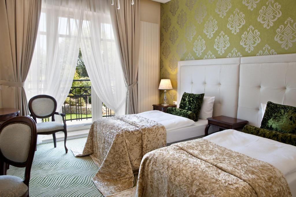 Chambre de l'hotel Rezydencja Bytom Piekary Slaskie.