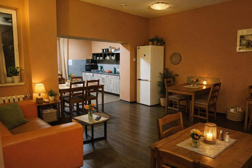 Espace en commun de l'auberge de jeunesse Jopi Hostel Centrum à Katowice.