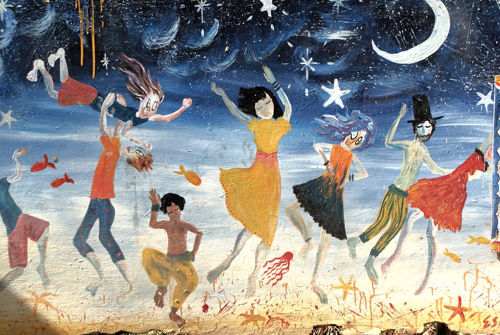 Danse sur la plage à Koh Lanta à la Chagall.