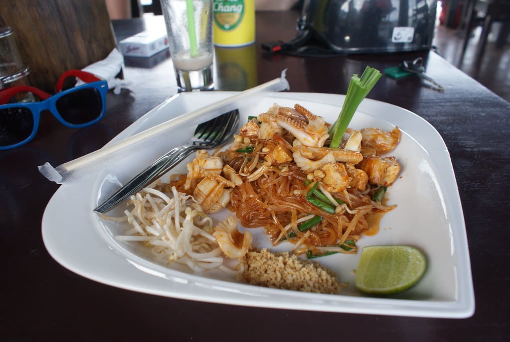 Un bon petit repas thai dans un restaurant d’Old Lanta à Koh Lanta.