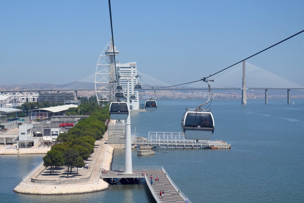 Téléphérique du quartier Parque das Nações à Lisbonne – Photo de Aapo Haapanen