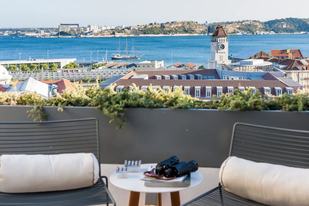 Airbnb à Lisbonne : Appartement avec vue sur le Tage.
