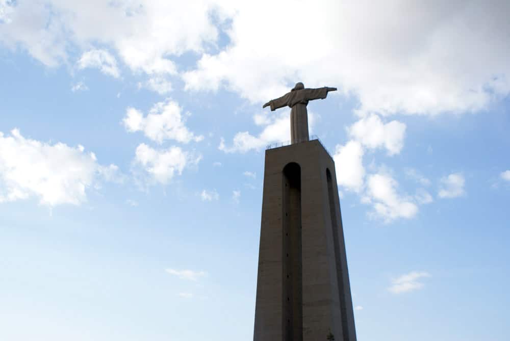 Statue de Jésus Roi à Lisbonne sur le modèle de celle de Rio de Janeiro.