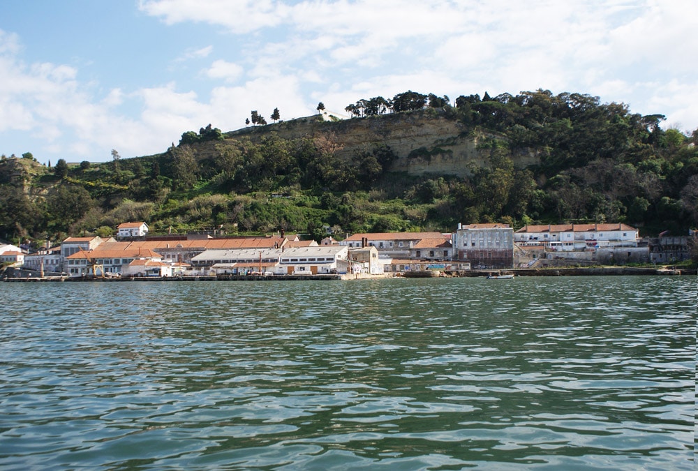 Almada, rive sud de Lisbonne.