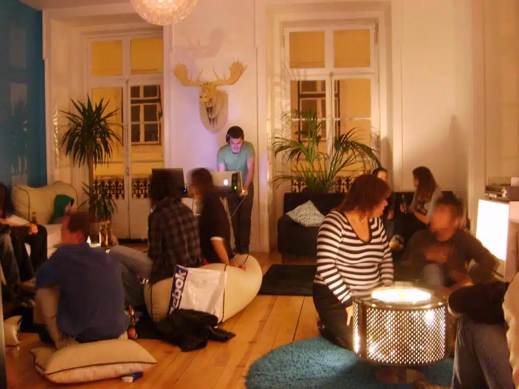 Dans l'auberge Lisbon Lounge Hostel à Lisbonne.