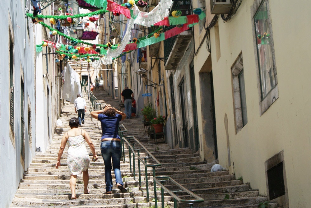 Escalier de Cais do Sodré en direction du quartier du Chiado.