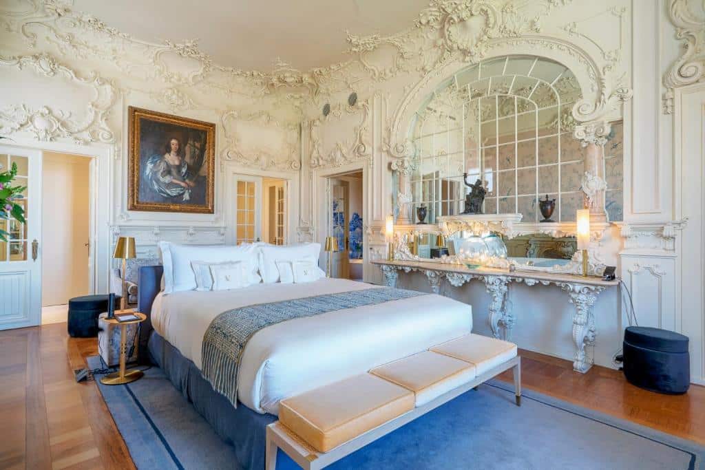 Suite royale de l'hotel Verride Palacio Santa Catarina à Lisbonne.