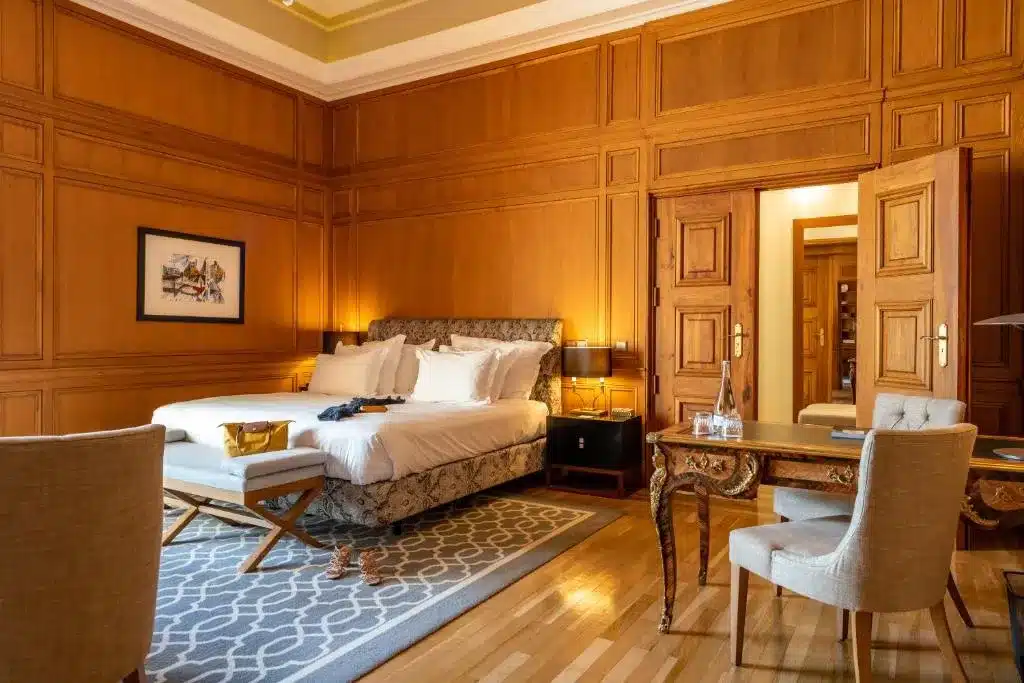 Suite royale de l'hotel de luxe Pousada Lisboa à Lisbonne.