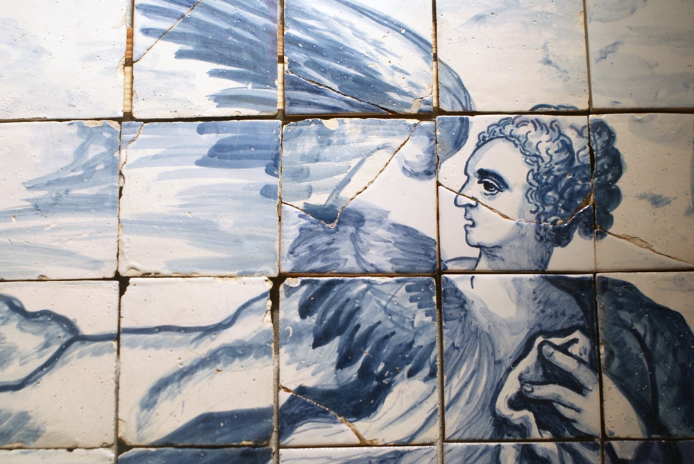 Lire la suite à propos de l’article Azulejos à Lisbonne et au Portugal : Histoire, lieux et DIY