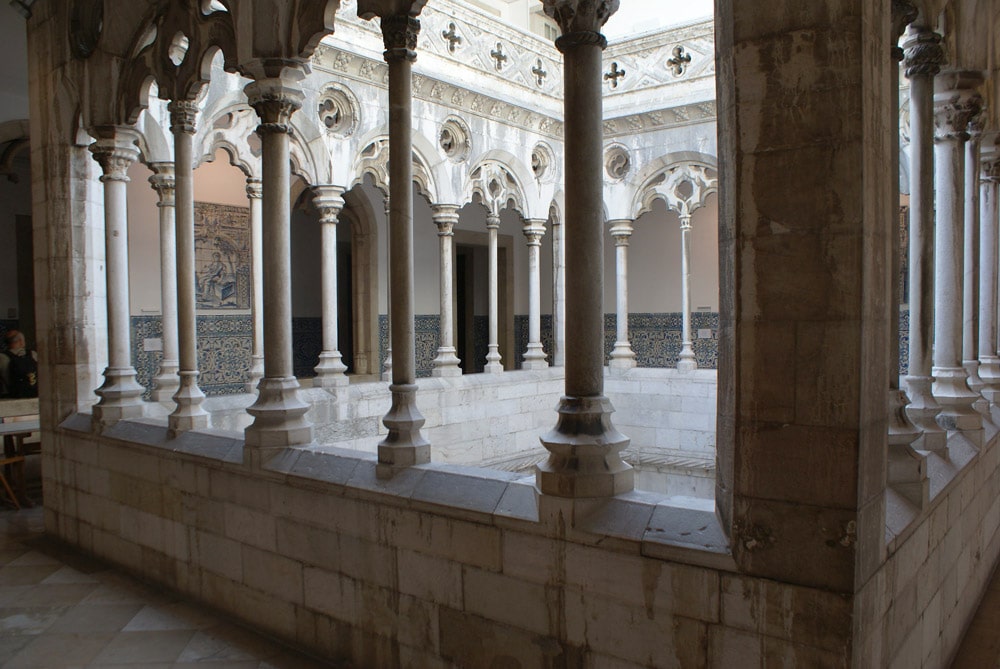 Cour intérieure de l'ancien couvent devenu Musée de l'Azulejo de Lisbonne.