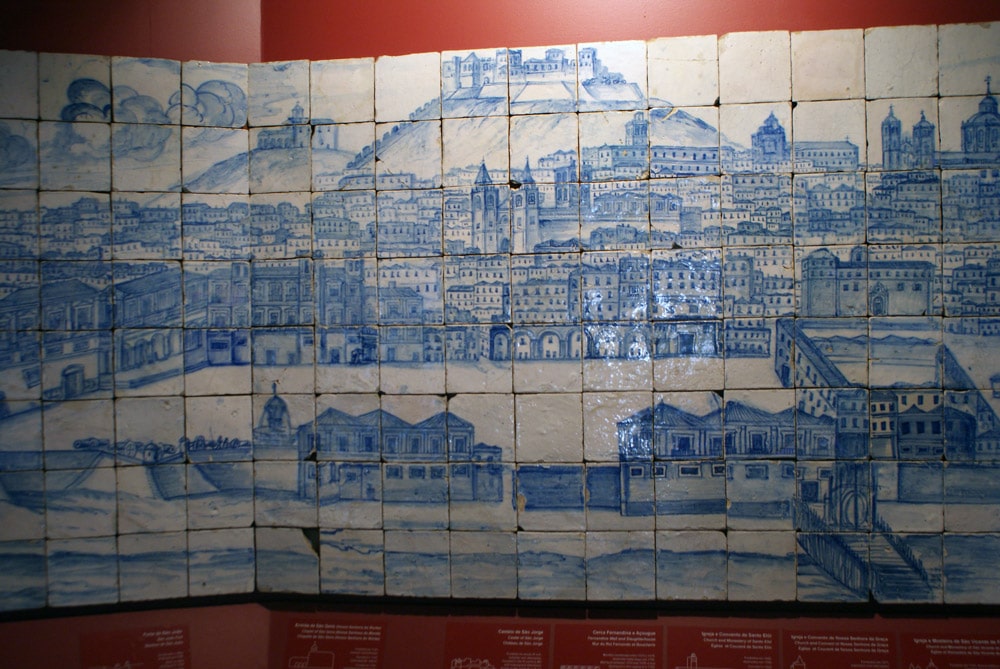 Fresque panoramique de Lisbonne dans le musée d'azulejo à Lisbonne.