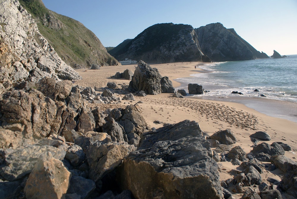 Plage de Praia da Adraga près de Sintra.