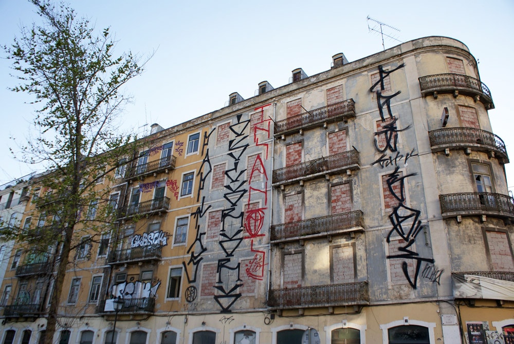 Street art dans le quartier de Cais do Sodré à Lisbonne.