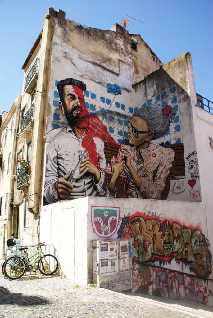 Street art à Lisbonne dans le quartier de Mouraria.