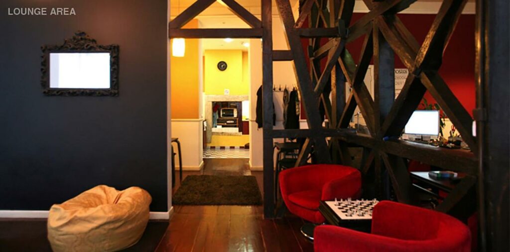 Espace en commun de l'auberge de jeunesse Rossio hostel.